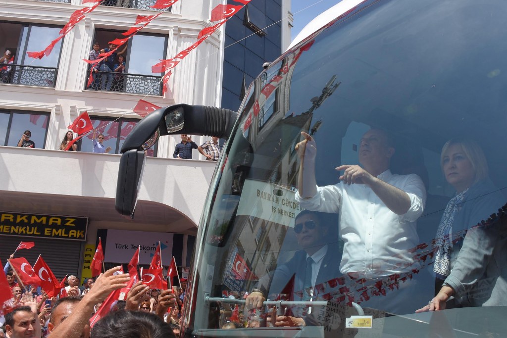 Muharrem İnce İzmir'de!