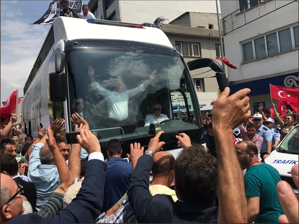 Muharrem İnce İzmir'de!