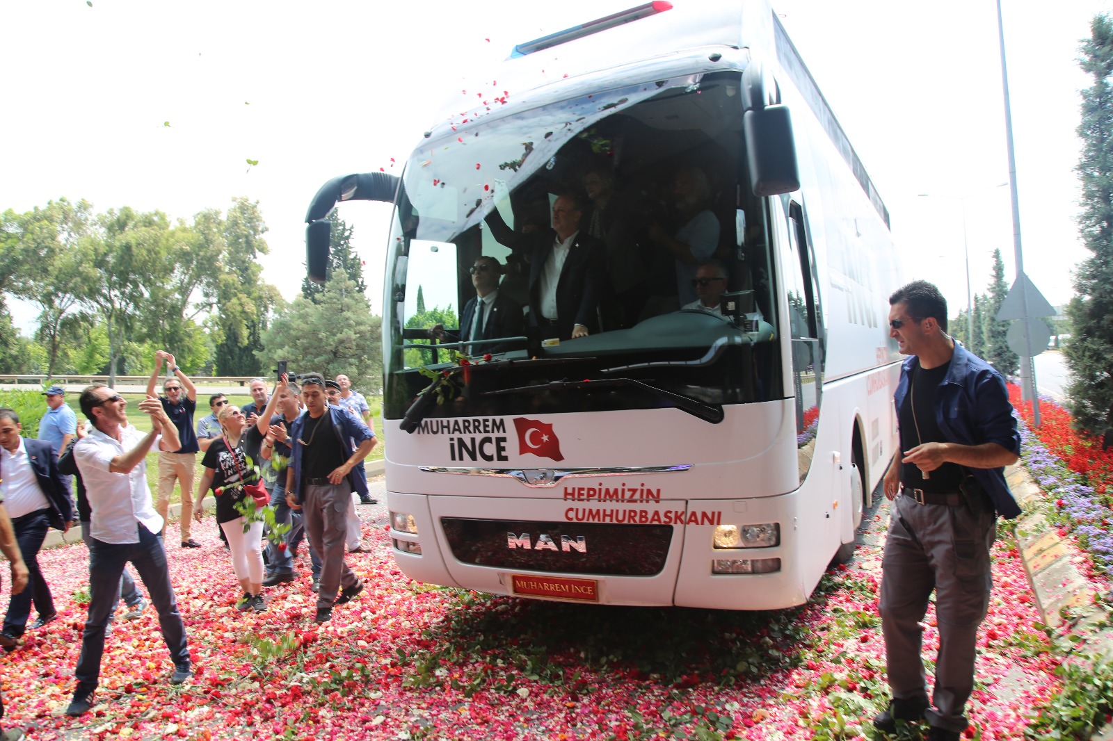 Muharrem İnce İzmir'de!