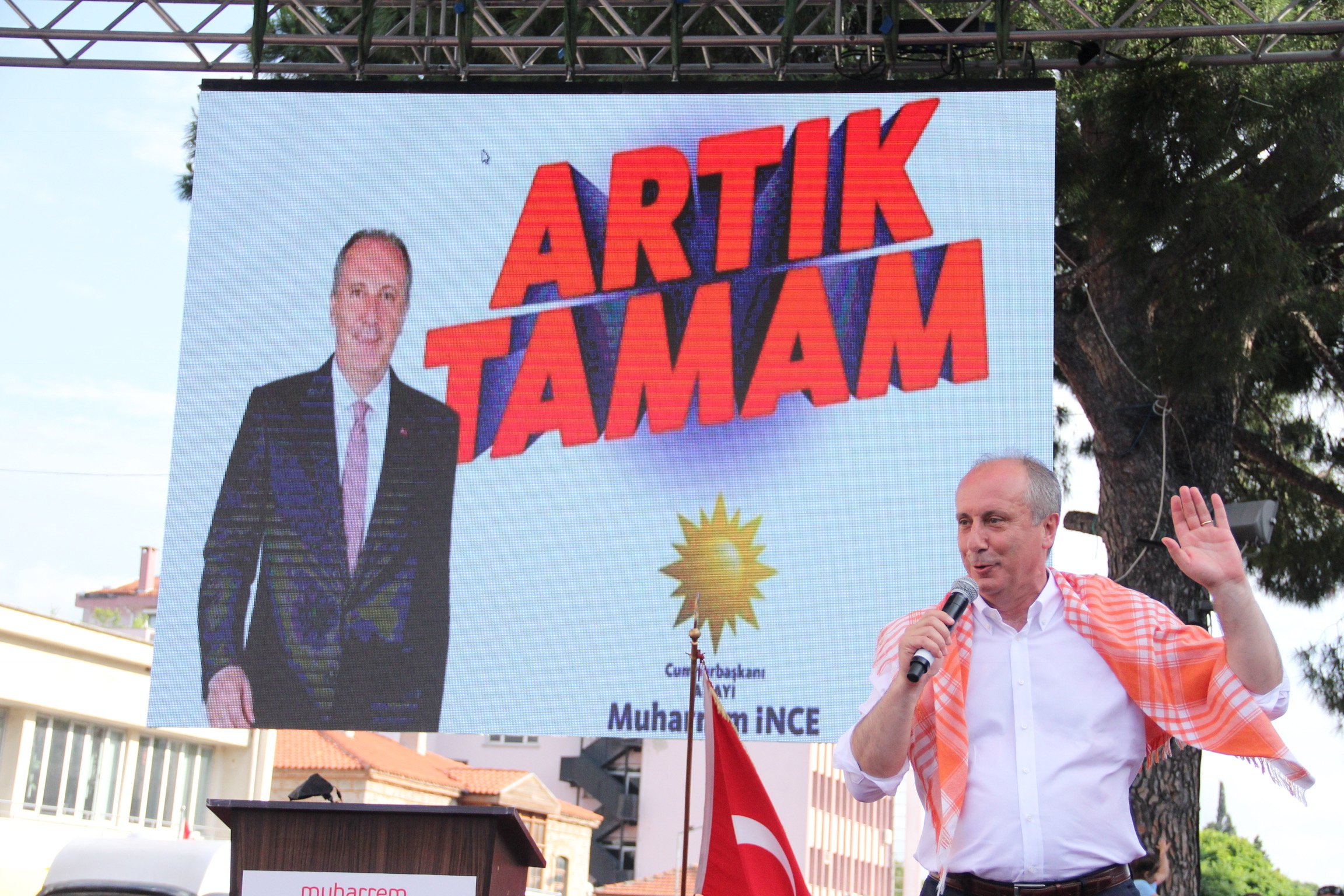 Muharrem İnce İzmir'de!