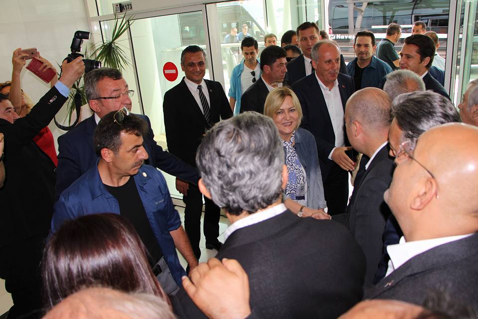 Muharrem İnce İzmir'de!