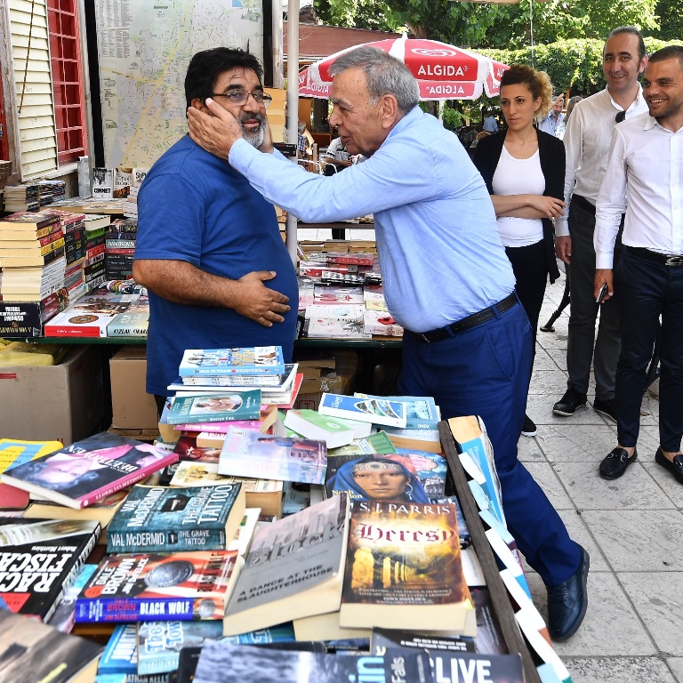 Başkan Kocaoğlu'dan 3 ilçeye çıkarma