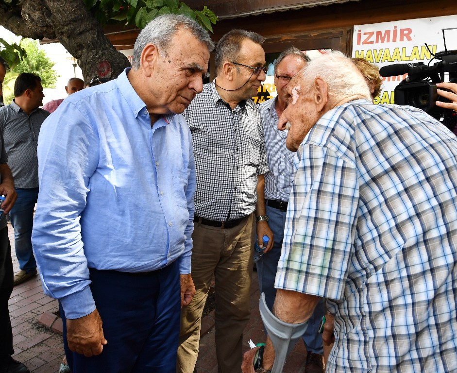 Başkan Kocaoğlu'dan 3 ilçeye çıkarma
