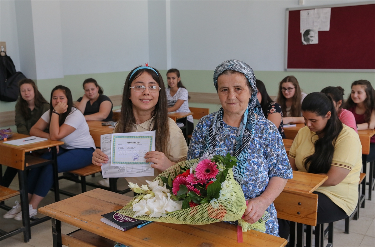 Bu annenin 'fedakarlık karnesi' pekiyi