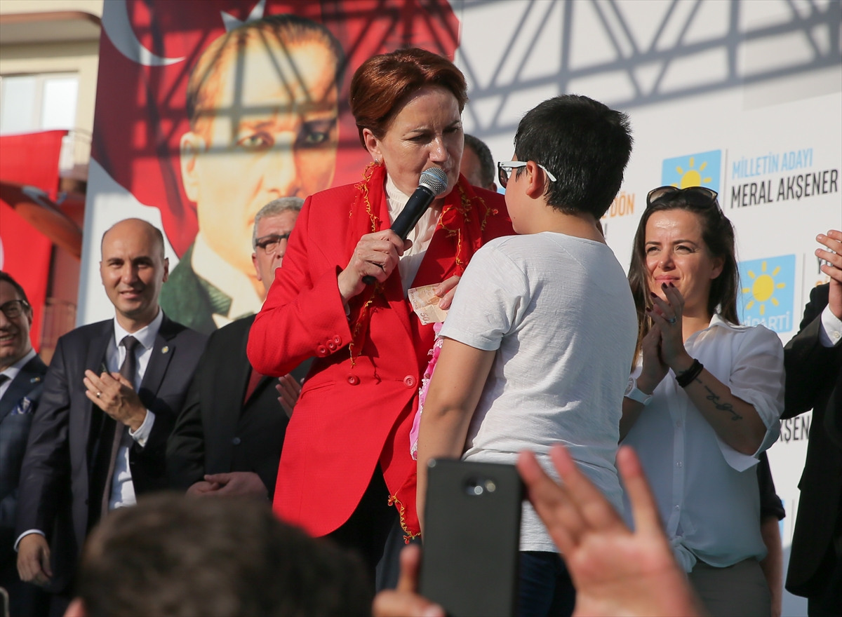 Meral Akşener İzmir'de