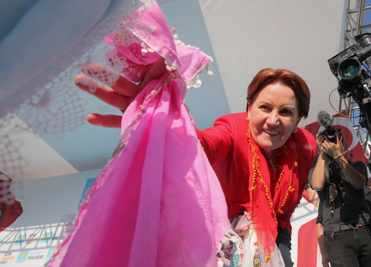 Meral Akşener İzmir'de