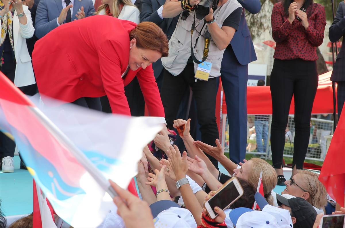 Meral Akşener İzmir'de