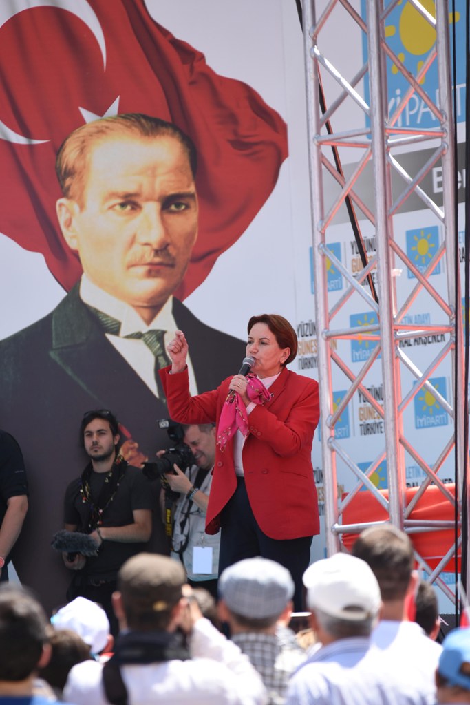 Meral Akşener İzmir'de