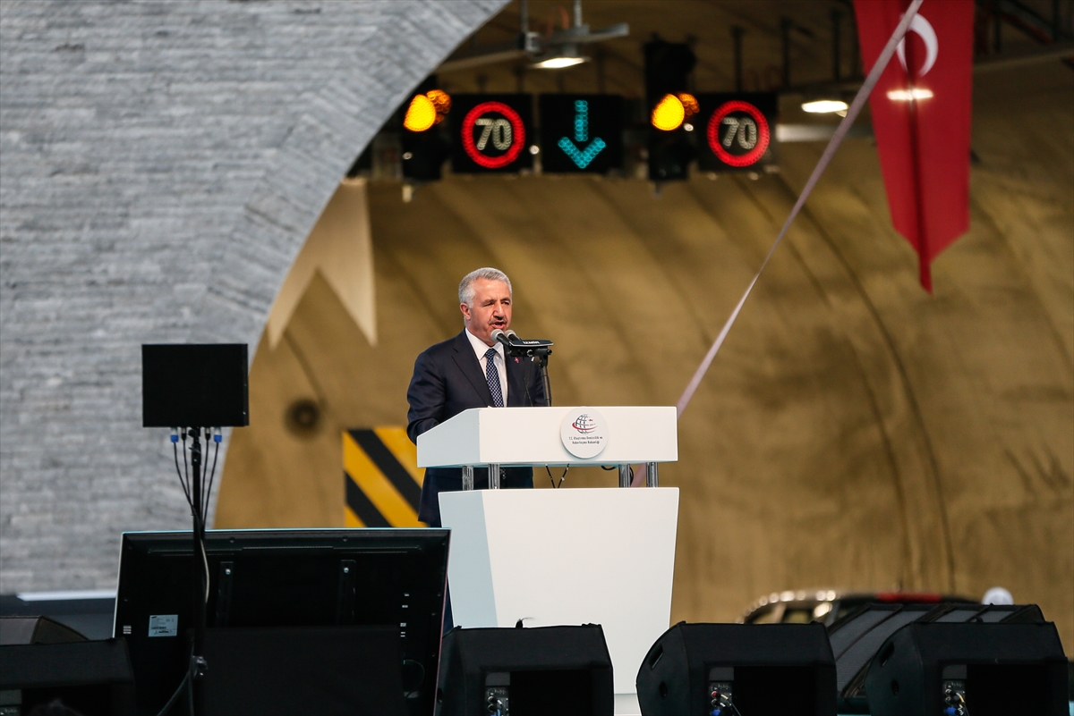 Başbakan Yıldırım Sabuncubeli Tünelleri'ni açtı
