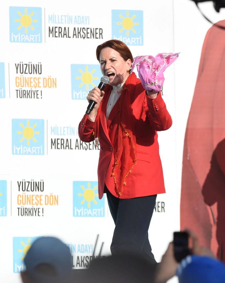 Meral Akşener İzmir'de