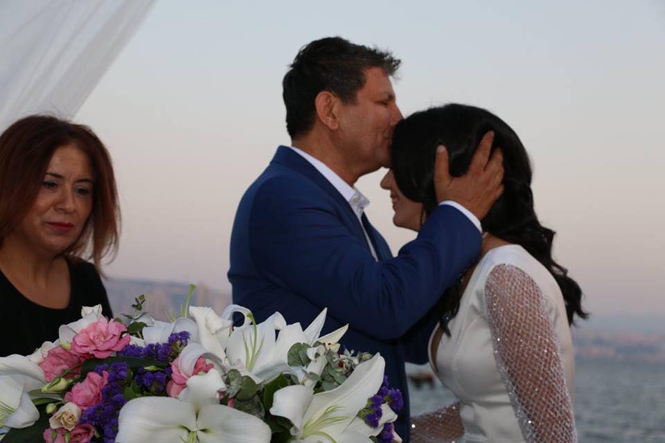 CHP İzmir'i Arena'da buluşturan nikah!