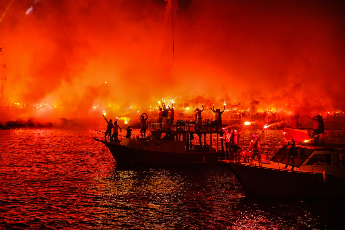 Göztepe'den görkemli kutlama