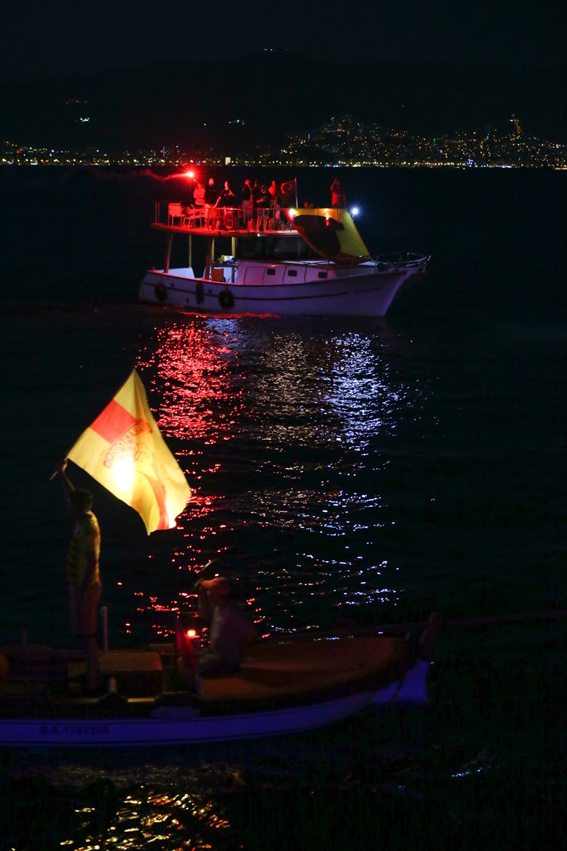 Göztepe'den görkemli kutlama