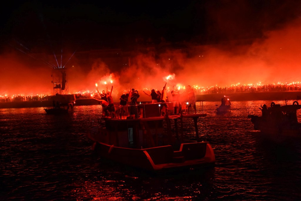Göztepe'den görkemli kutlama