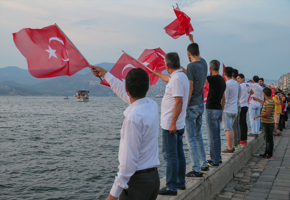 Başbakan Yıldırım Kordon'da gençlerle buluştu!