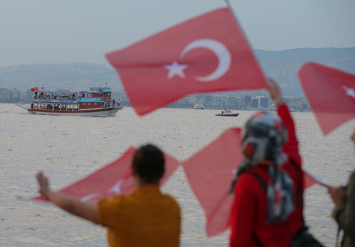 Başbakan Yıldırım Kordon'da gençlerle buluştu!