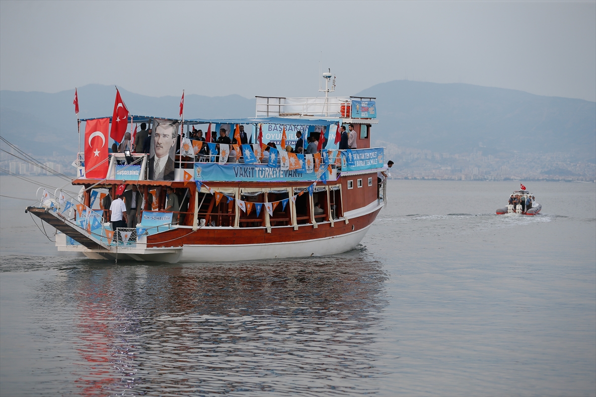 Başbakan Yıldırım Kordon'da gençlerle buluştu!