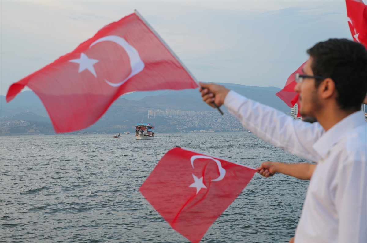 Başbakan Yıldırım Kordon'da gençlerle buluştu!