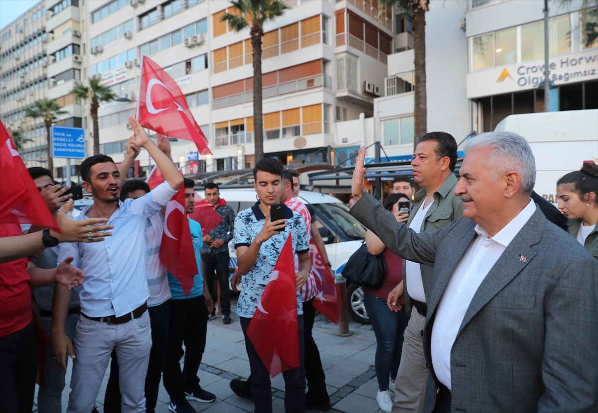 Başbakan Yıldırım Kordon'da gençlerle buluştu!