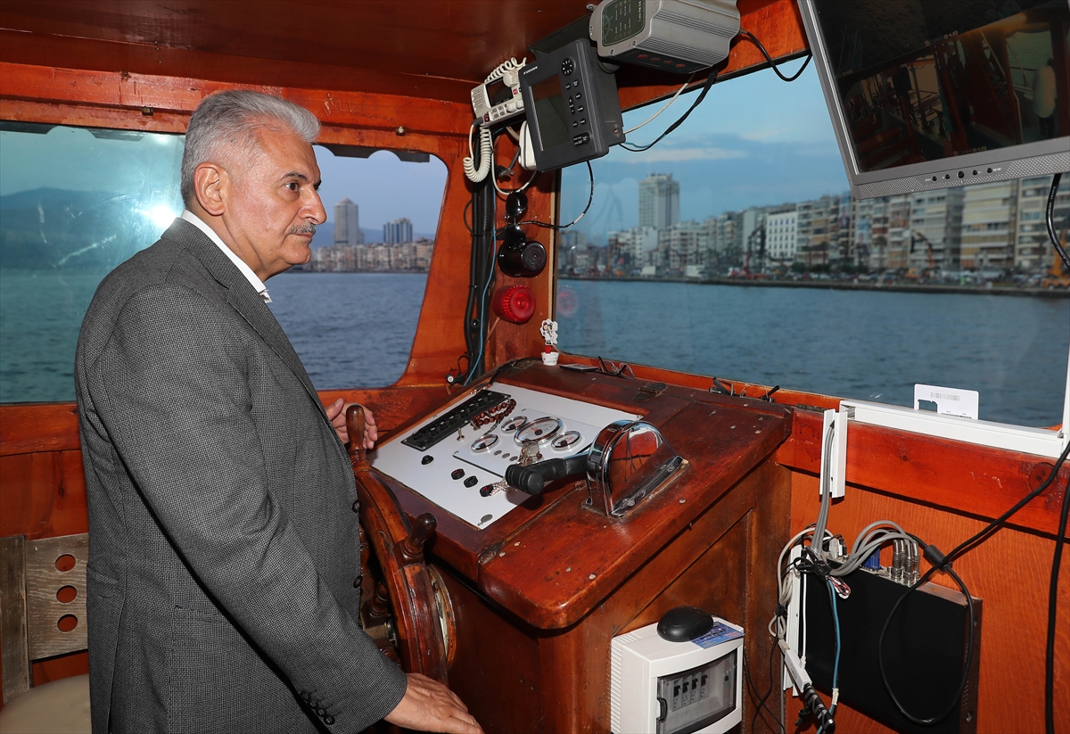 Başbakan Yıldırım Kordon'da gençlerle buluştu!