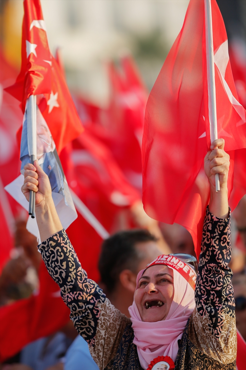 Gündoğdu'da 'İnce' fırtına