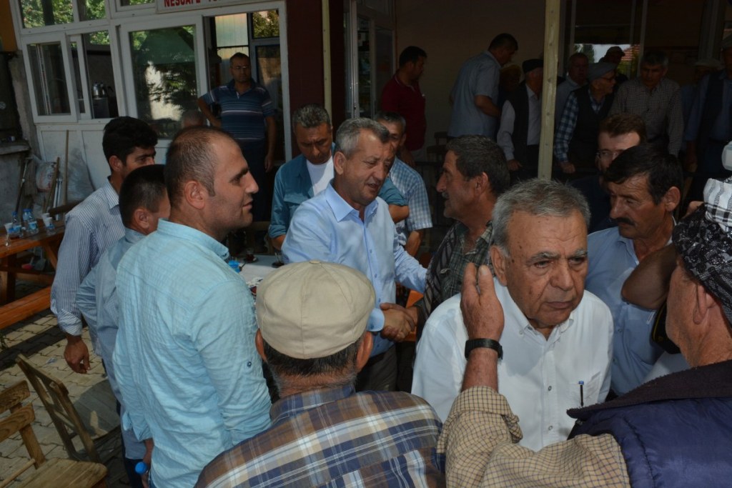 Başkan Çukurköy'ü yalnız bırakmadı