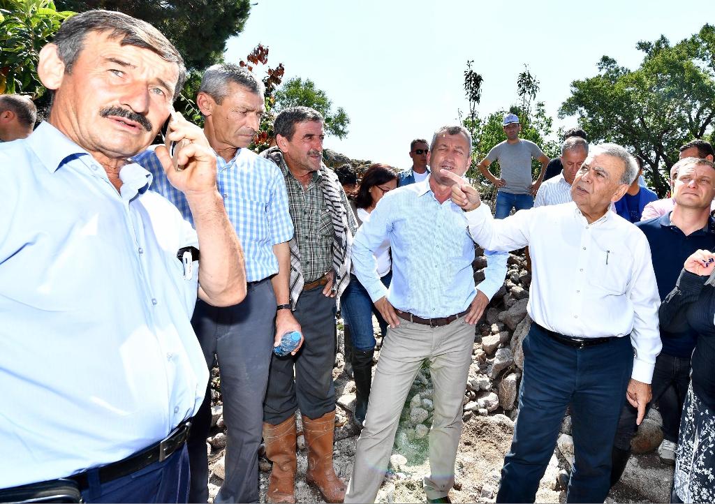Başkan Çukurköy'ü yalnız bırakmadı