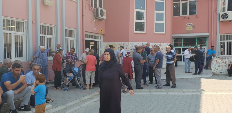 İzmirliler sandık başında