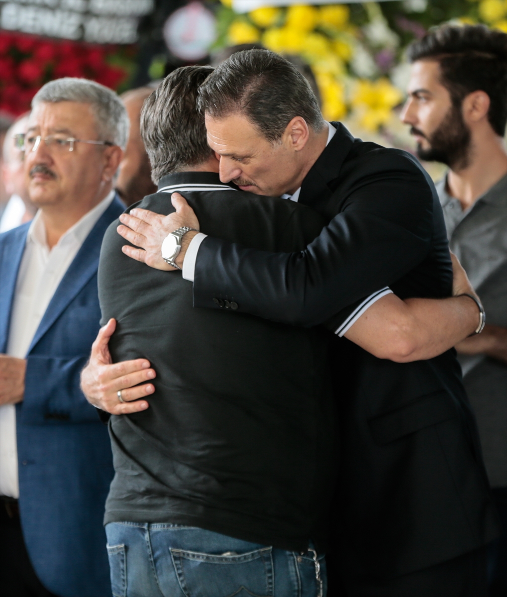 Alpay Özalan'ın acı günü!