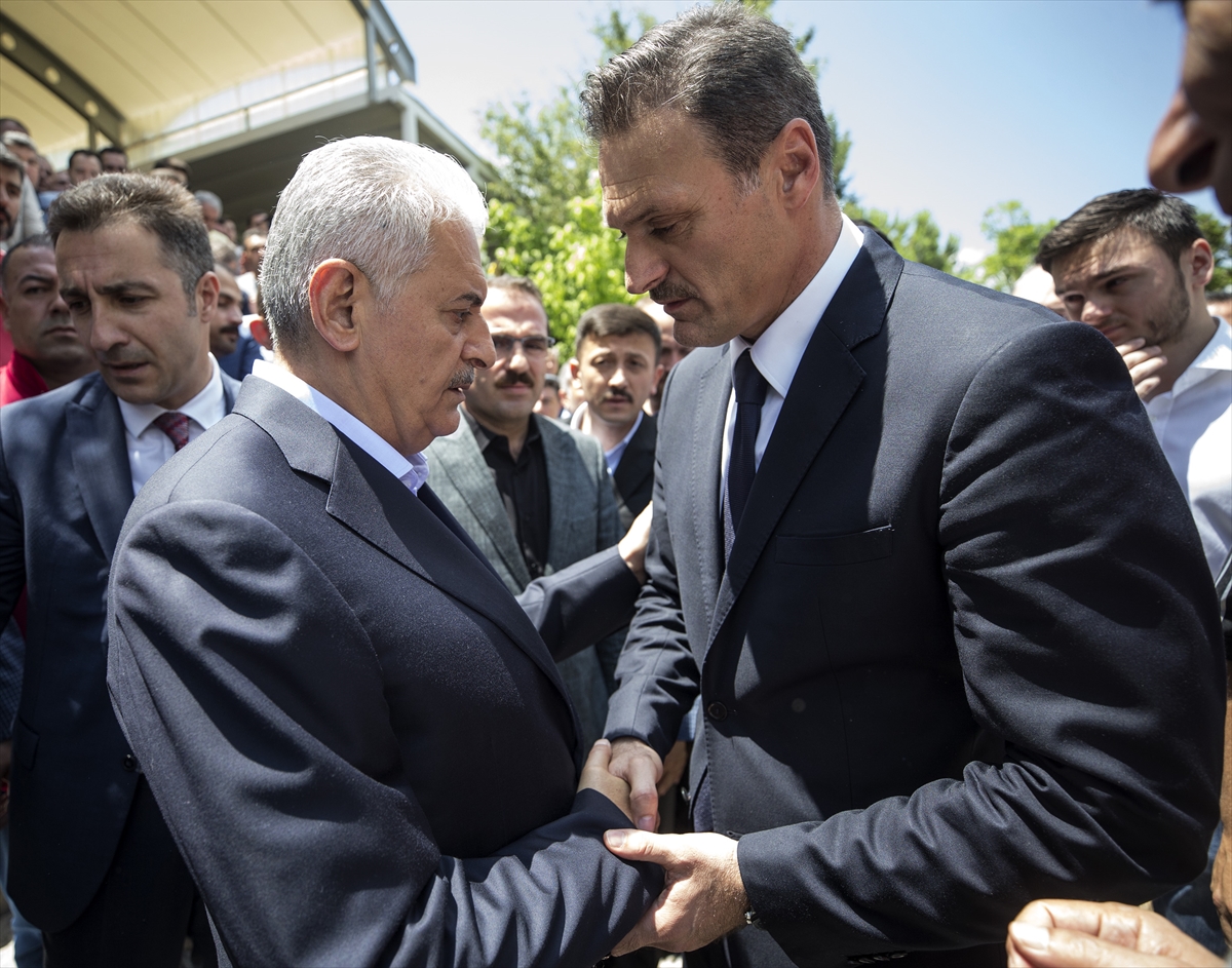 Alpay Özalan'ın acı günü!