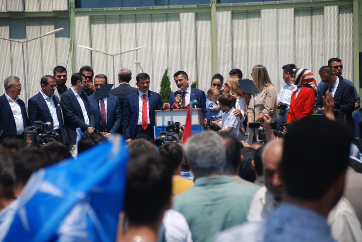 Bakan Pakdemirli İzmir'de