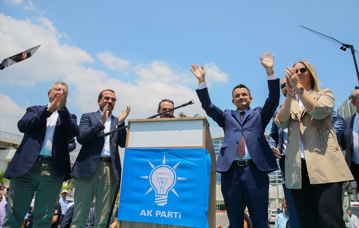 Bakan Pakdemirli İzmir'de