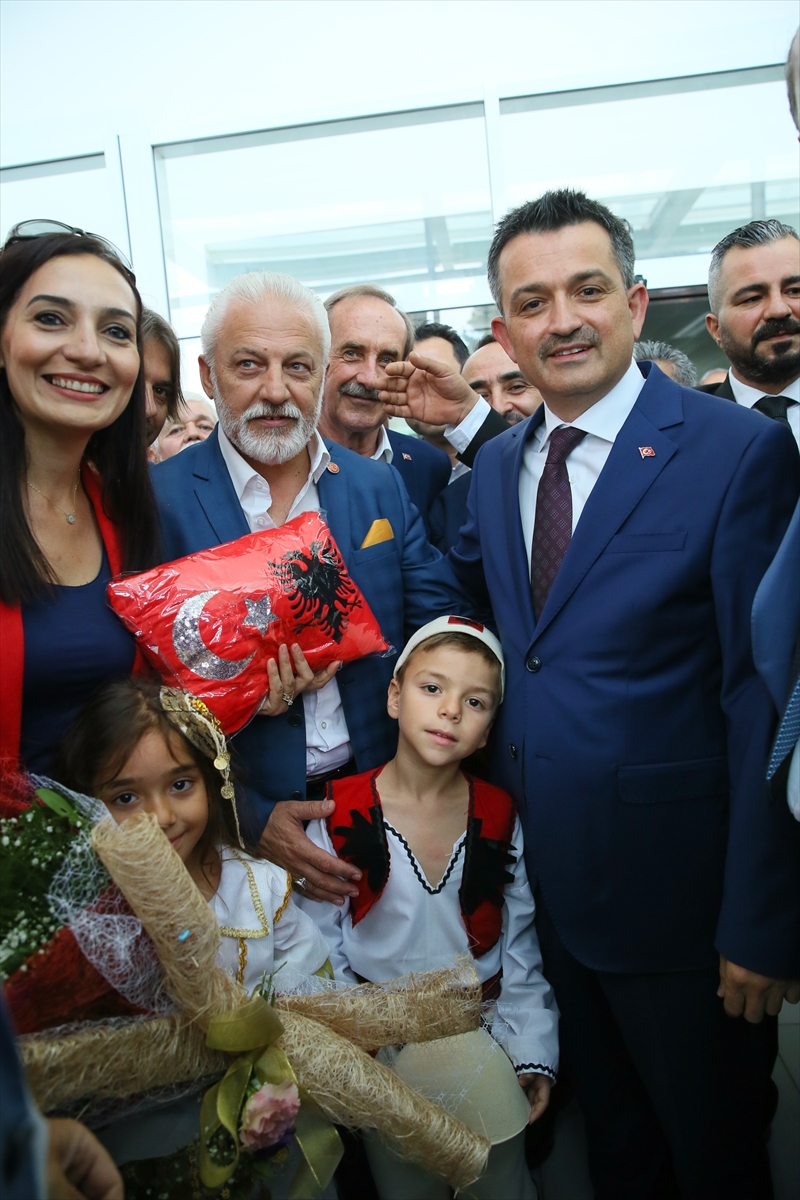 Bakan Pakdemirli İzmir'de