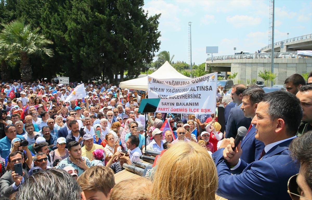 Bakan Pakdemirli İzmir'de