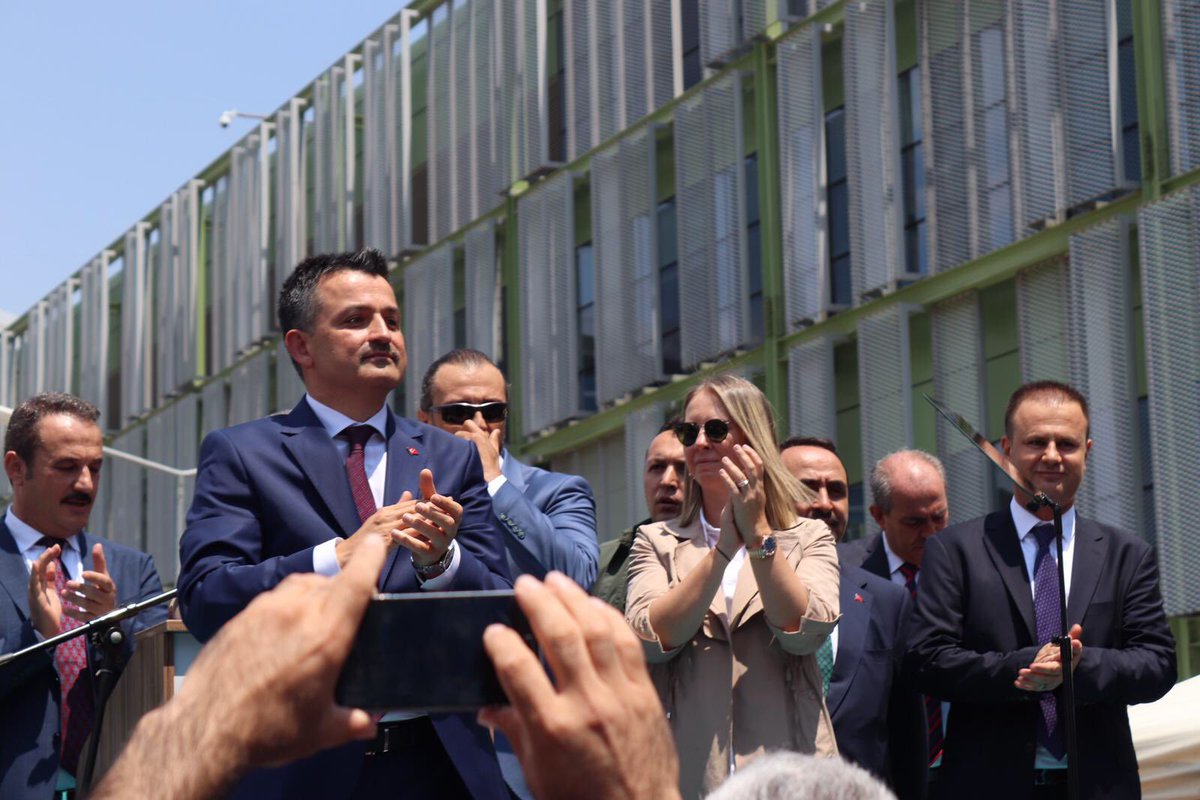 Bakan Pakdemirli İzmir'de