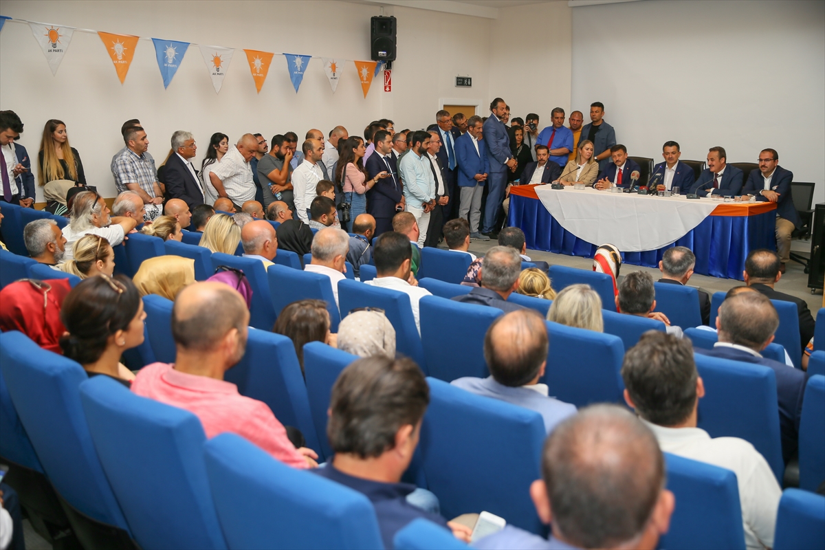 Bakan Pakdemirli İzmir'de