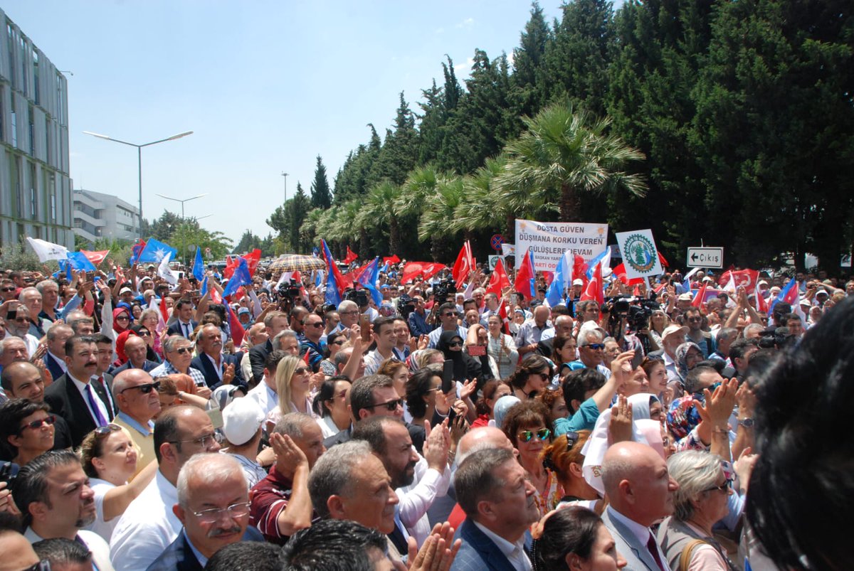 Bakan Pakdemirli İzmir'de