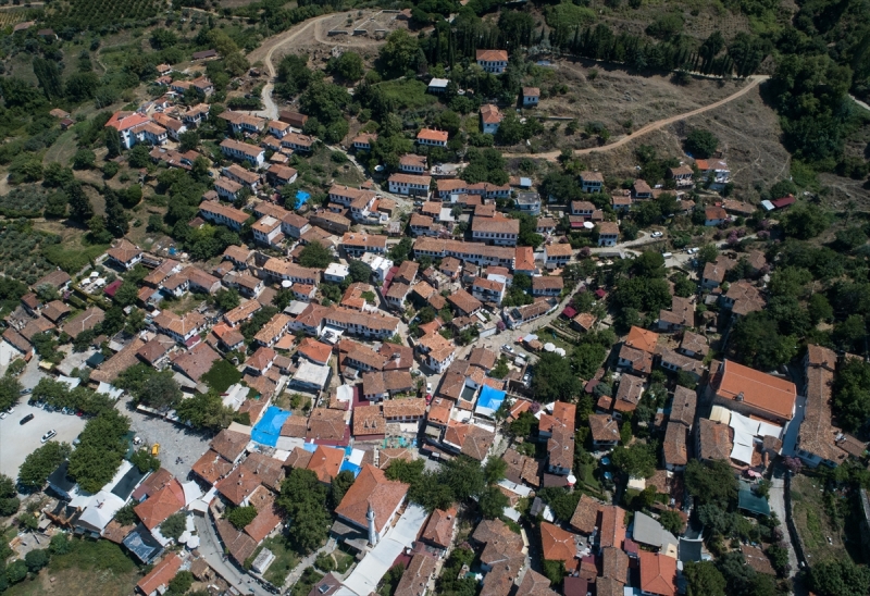 'Kıyamet köyü'ne akın