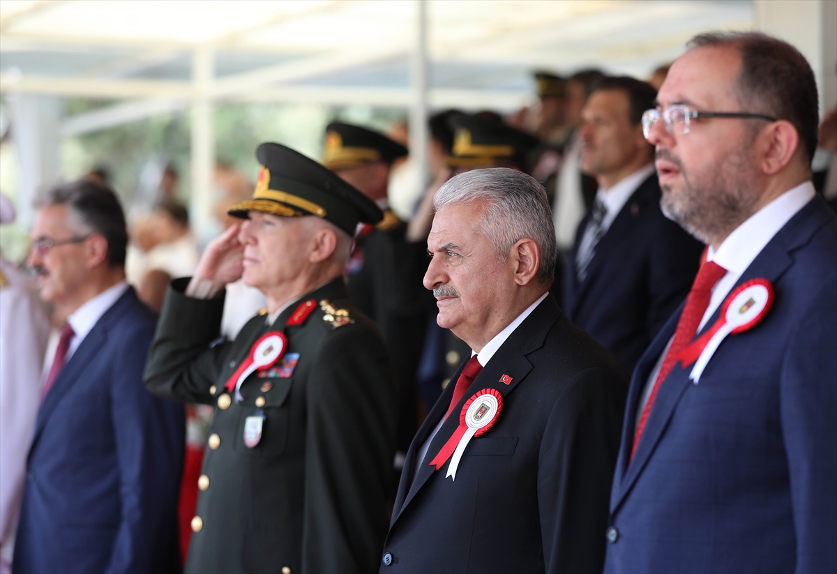 TBMM Başkanı Yıldırım teğmenlerin mezuniyet törenine katıldı