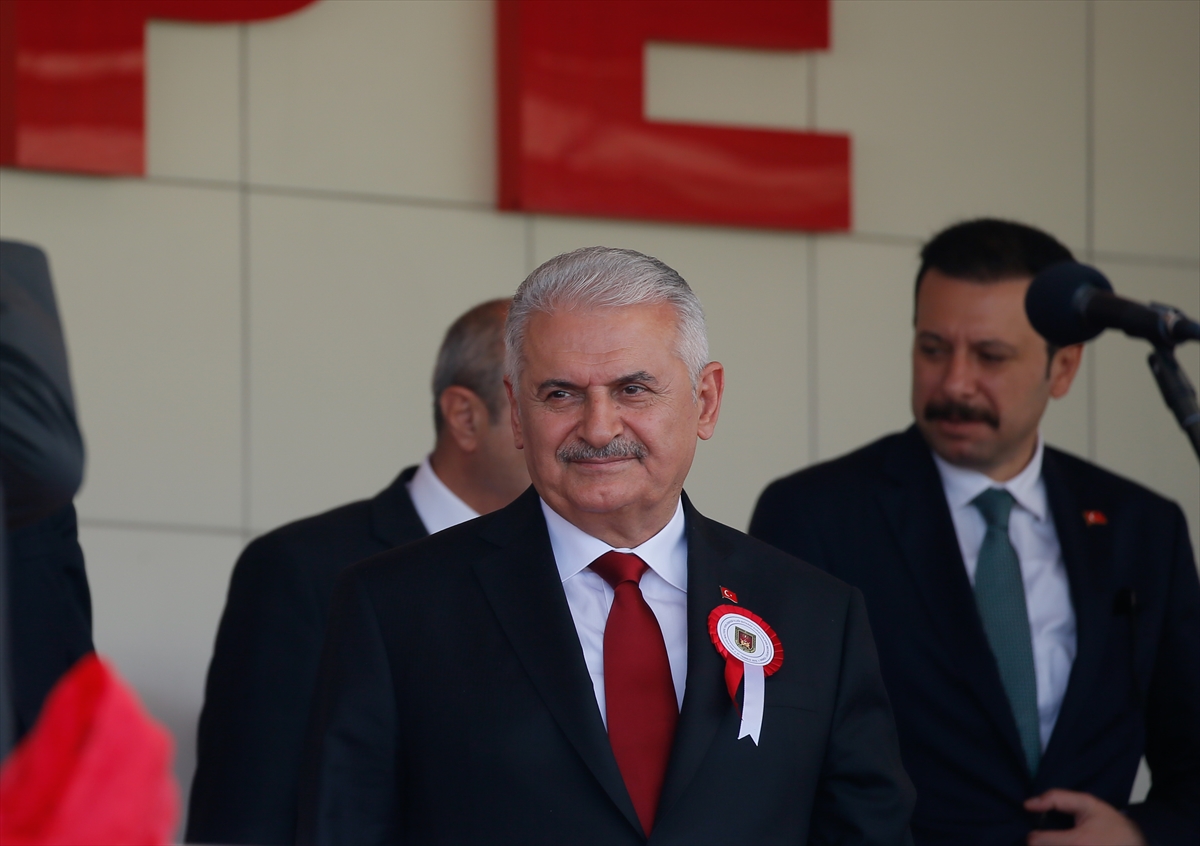 TBMM Başkanı Yıldırım teğmenlerin mezuniyet törenine katıldı