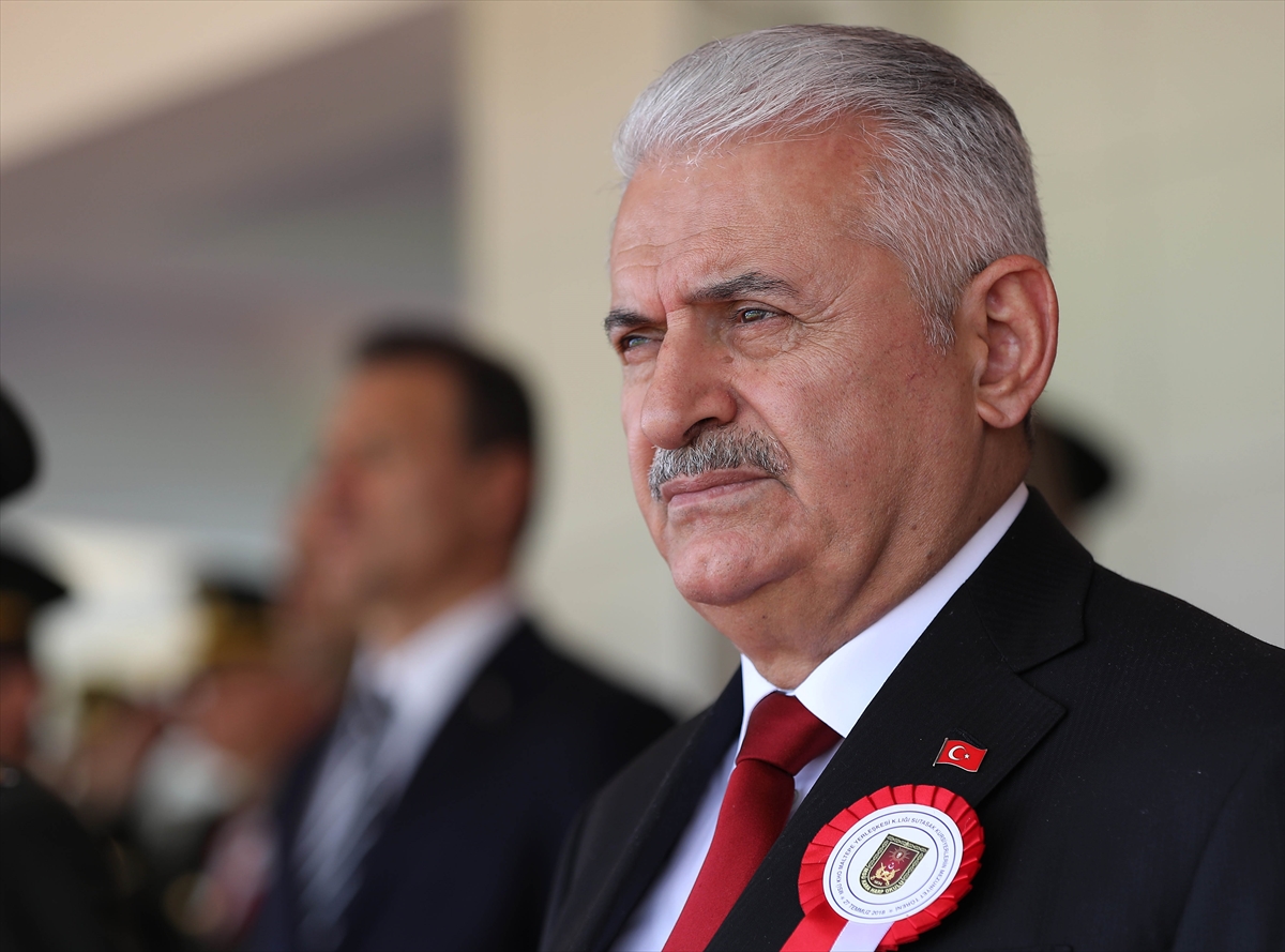 TBMM Başkanı Yıldırım teğmenlerin mezuniyet törenine katıldı
