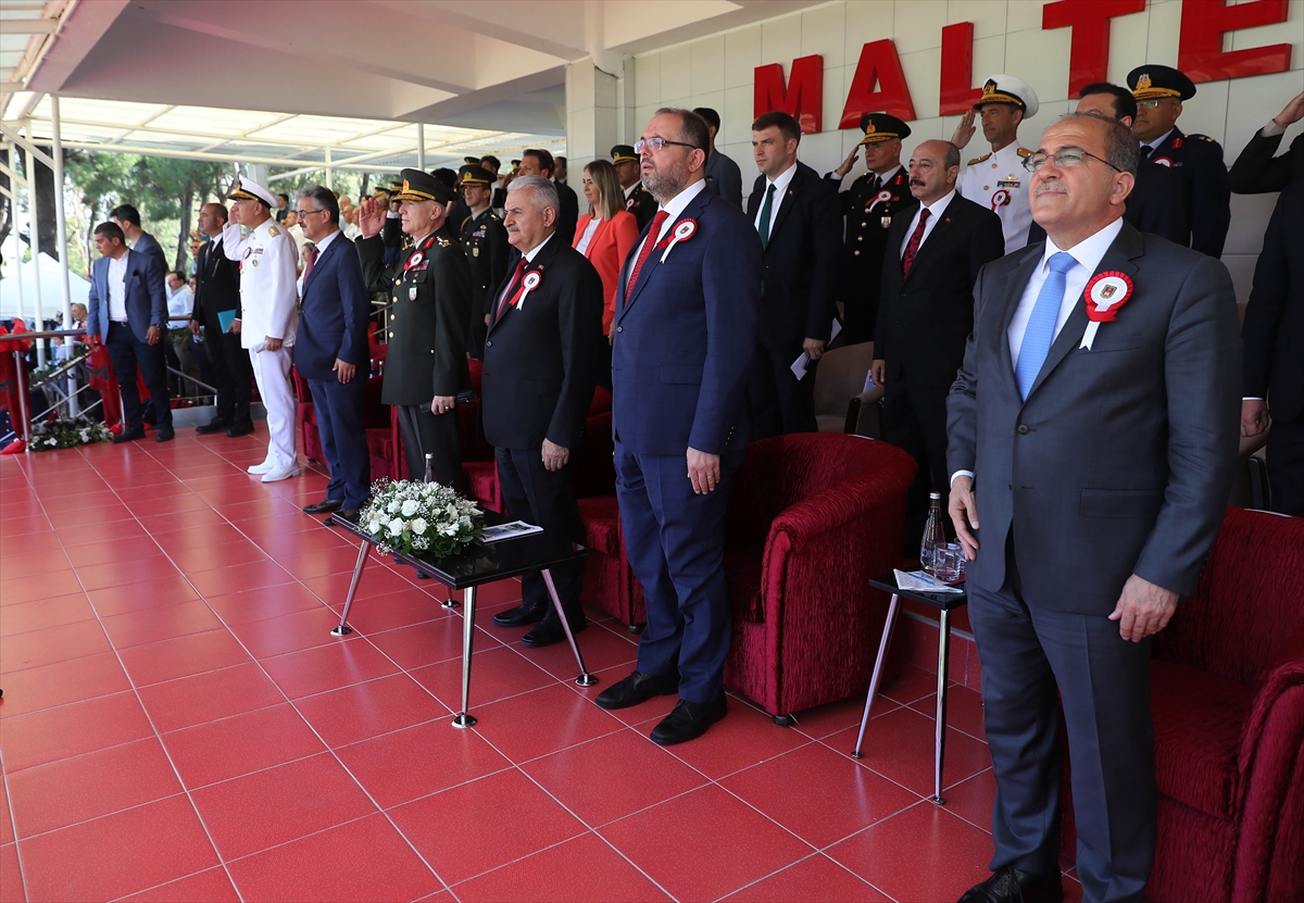 TBMM Başkanı Yıldırım teğmenlerin mezuniyet törenine katıldı