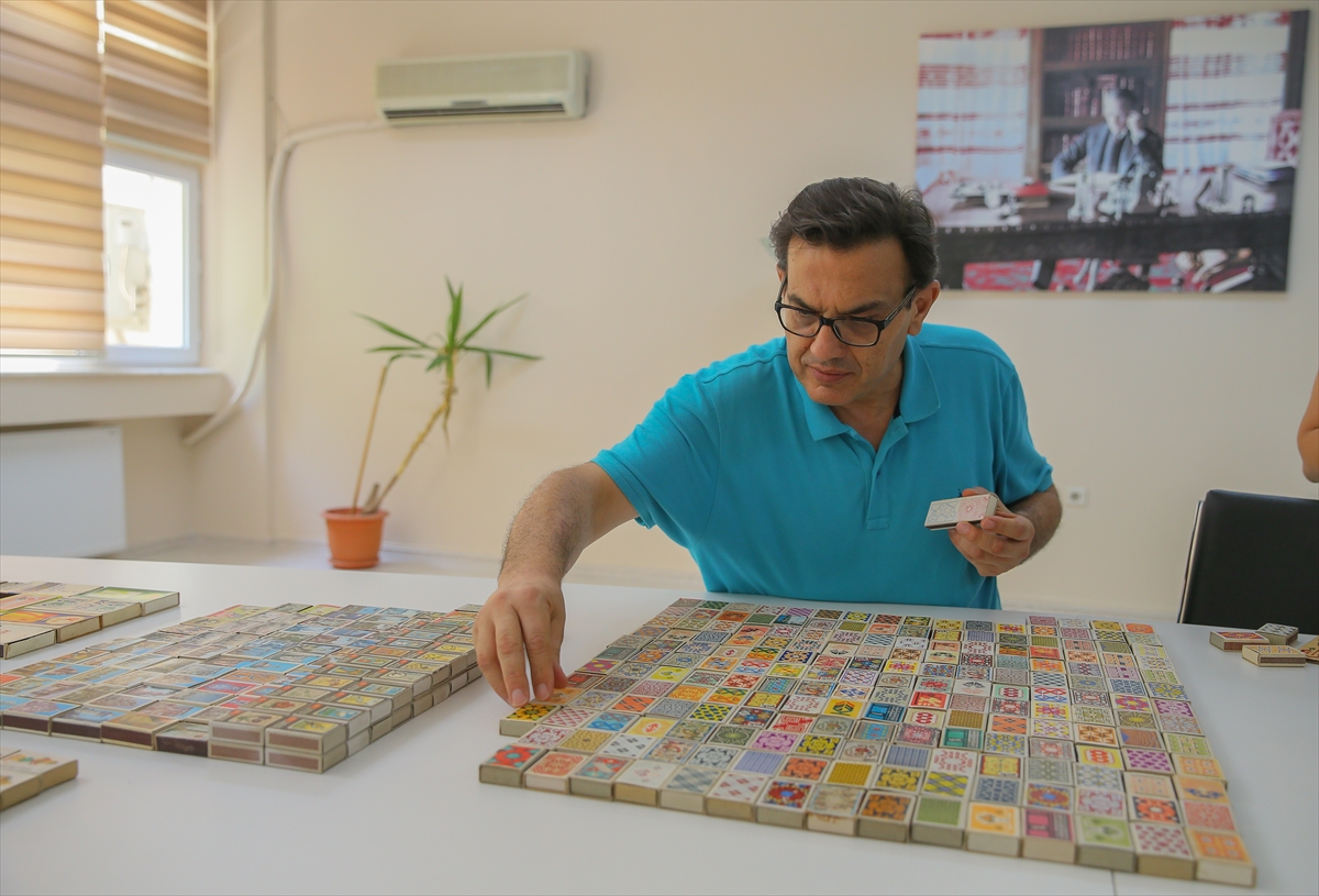 İzmirli akademisyenden dikkat çeken koleksiyon