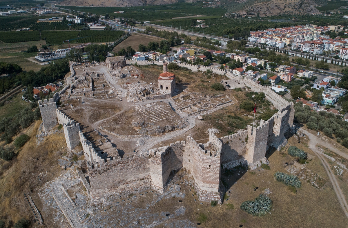 Efes 8500 yıllık yolculuğa çıkarıyor!