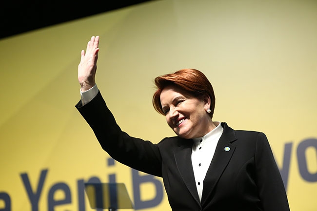 İYİ Parti kurultayından dikkat çeken kareler