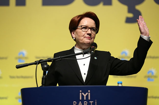 İYİ Parti kurultayından dikkat çeken kareler