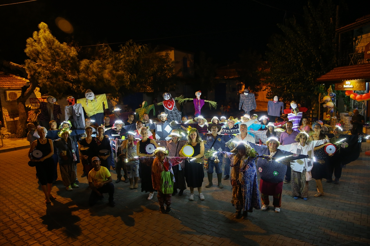'Korkuluklar Canlanıyor'