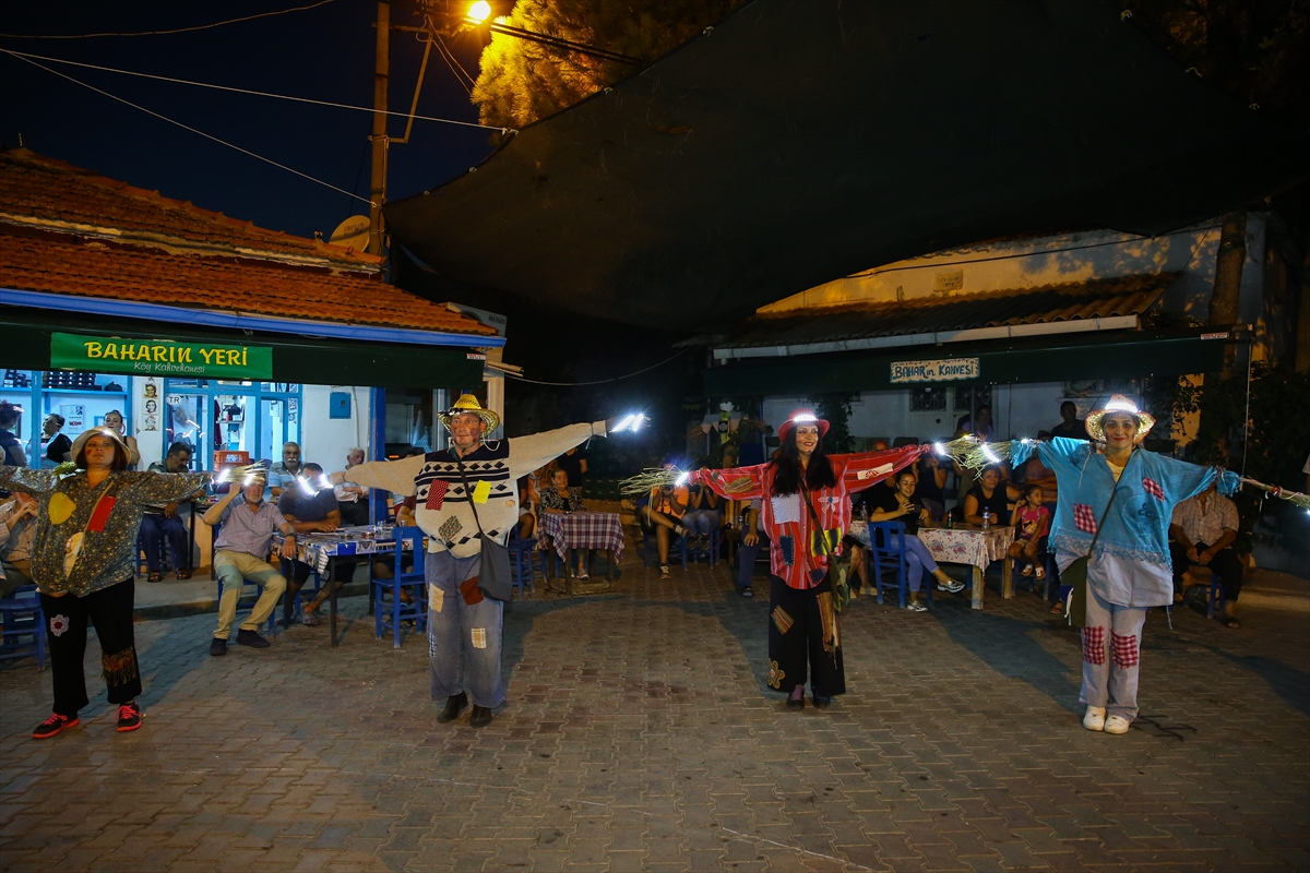 'Korkuluklar Canlanıyor'