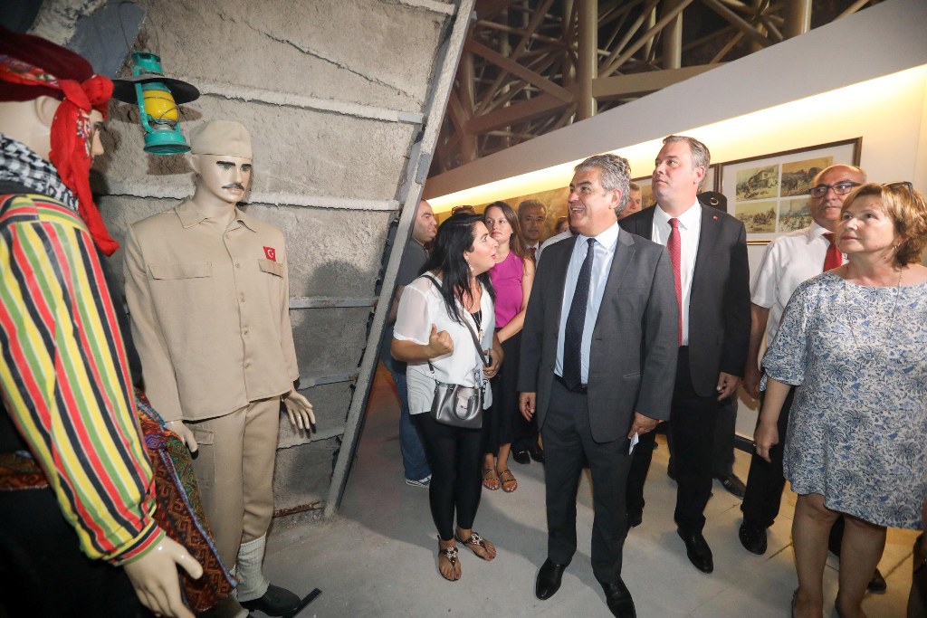 Buca Atatürk Eğitim Atölyesi açıldı