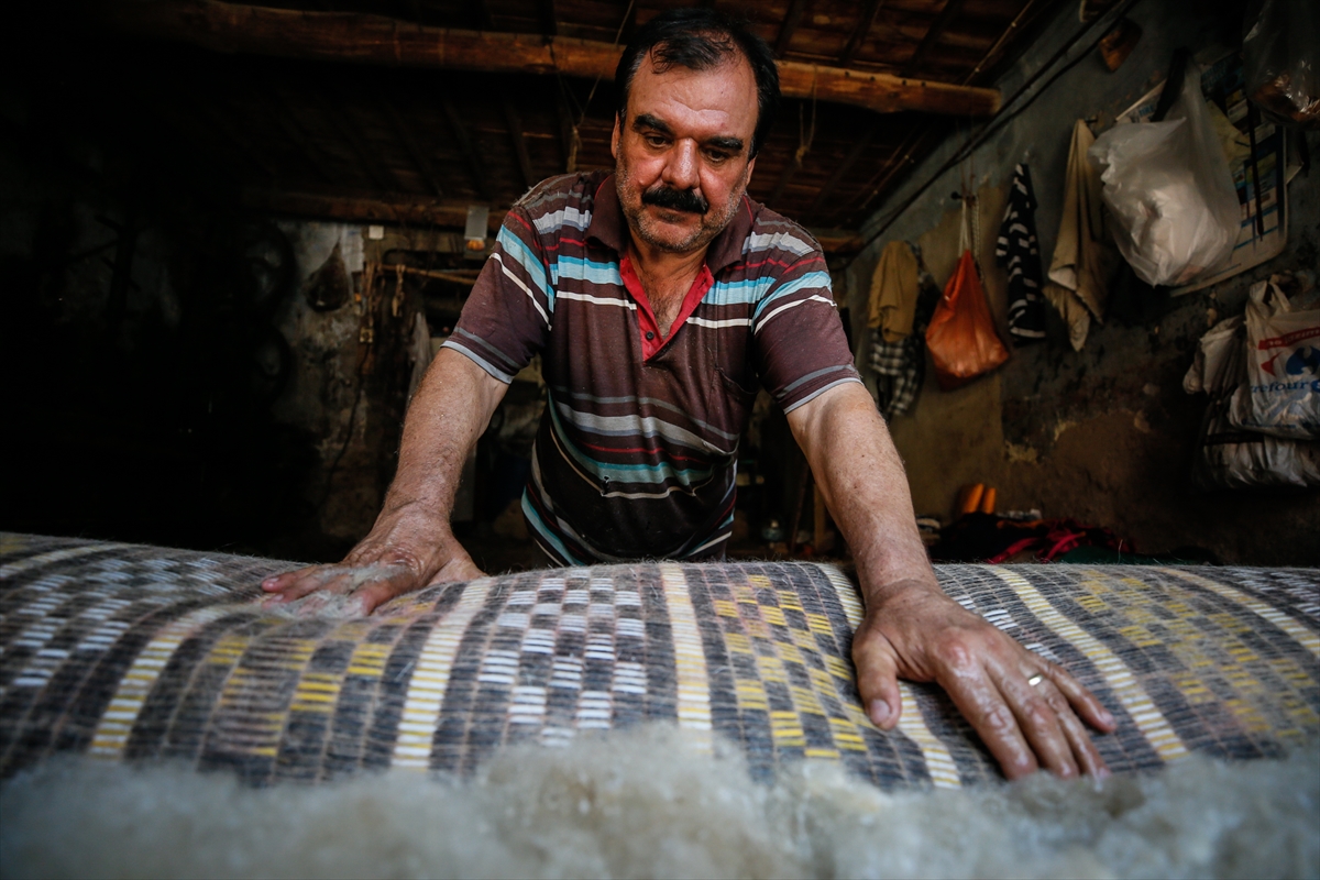 8 asırlık Tire Çarşısı eski günlerini arıyor